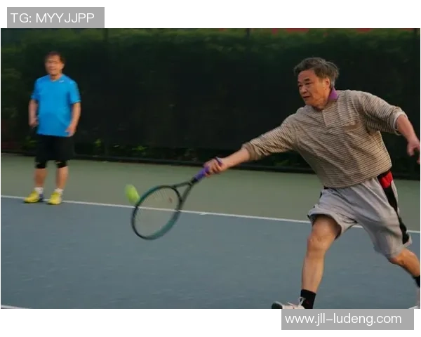 南京网球队边路渗透战术分析及其在比赛中的成效与不足探讨