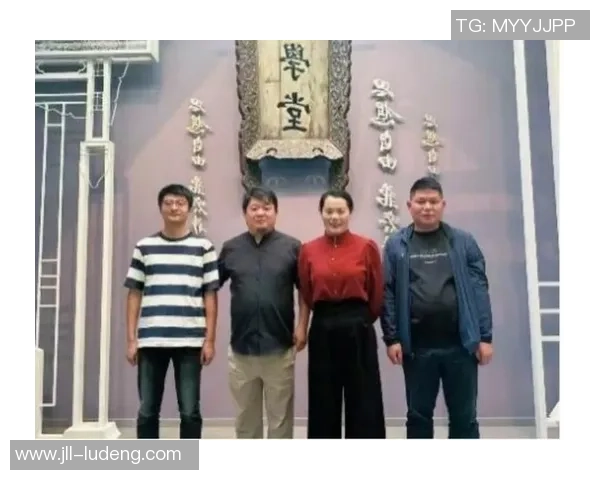 与张娜畅谈她的足球生涯与成长历程的精彩对话