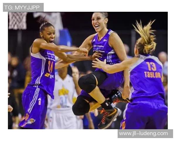 易建联：从篮球场上的传奇到生活中的榜样，见证中国体育的辉煌与坚持